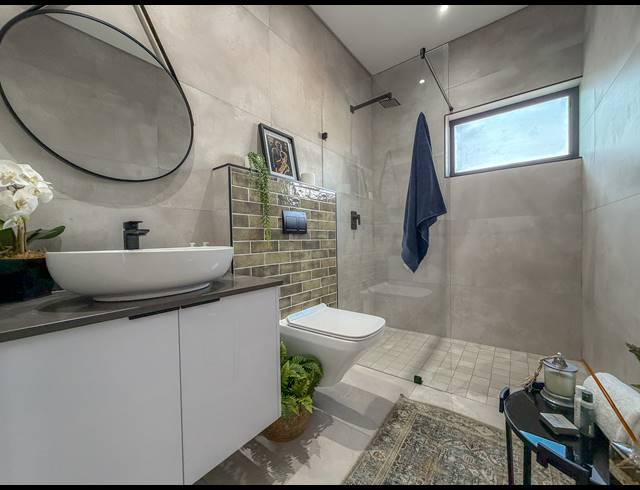 4 BEDROOM FREEHOLD FOR SALE IN FOUNTAINBROOK ESTATE
